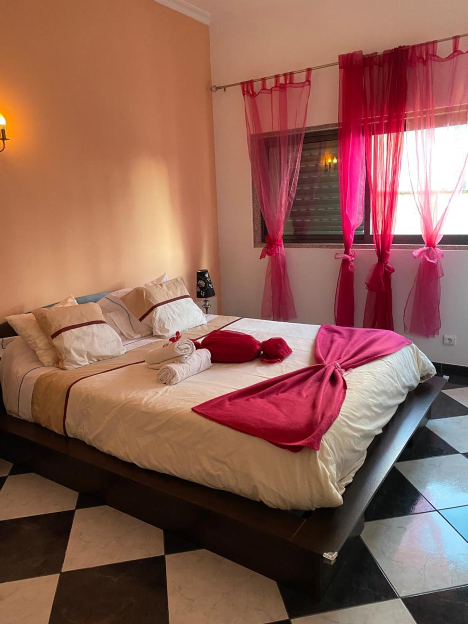 Hotel Residencia Vitoria De Sao Marcos à Trancoso Extérieur photo